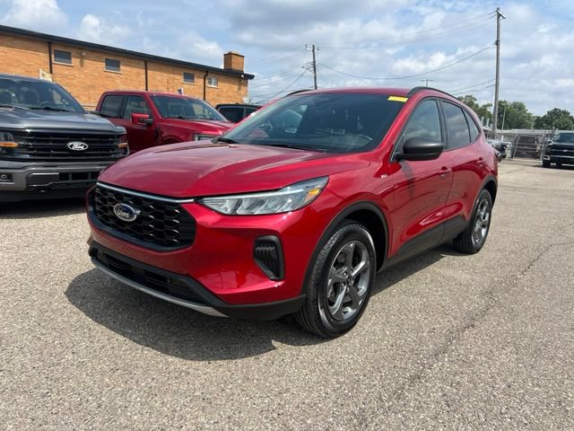 Certified 2025 Ford Escape ST-Line w/ Tech Pack #1 AWD/4WD image 25