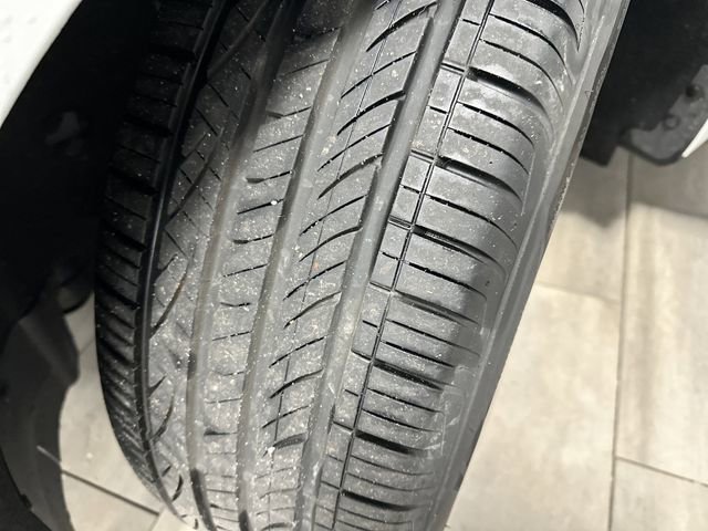 Certified 2024 Ford Edge SE w/ Black Appearance Package image 29