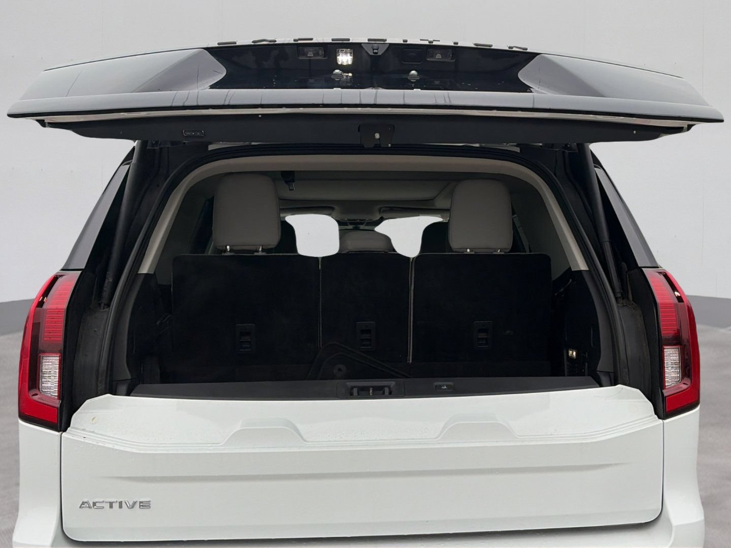 Certified 2025 Ford Expedition Active AWD/4WD image 14