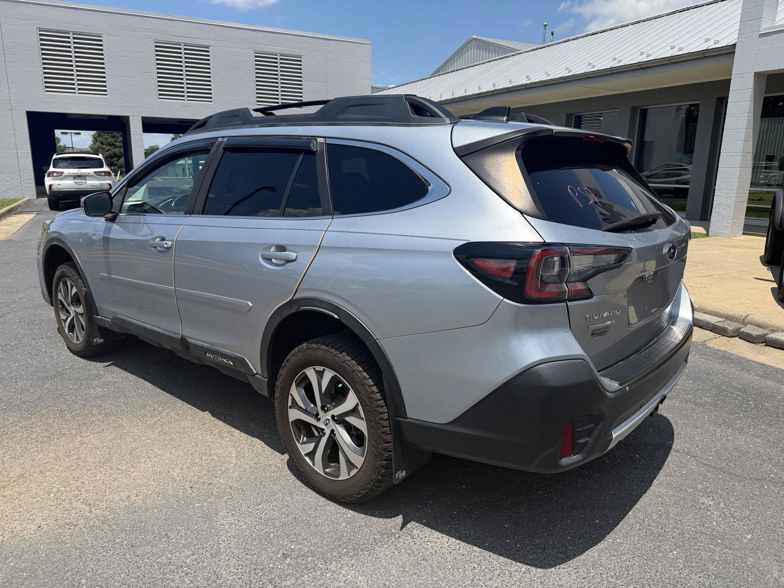 Used 2021 Subaru Outback Limited XT AWD/4WD image 3