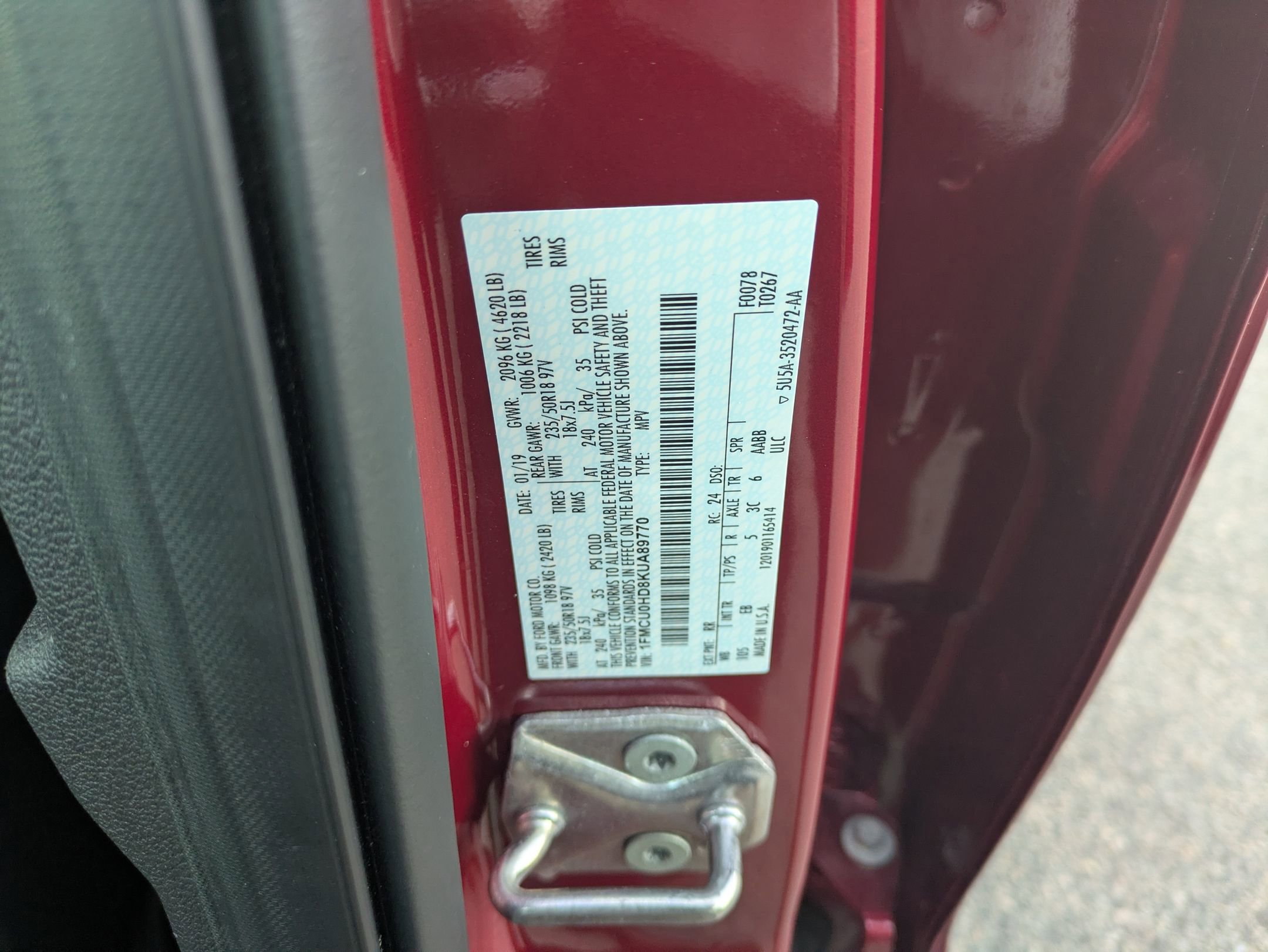 Certified 2019 Ford Escape SEL image 34