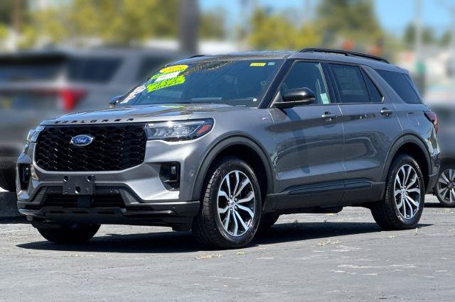 Certified 2025 Ford Explorer ST-Line AWD/4WD image 34