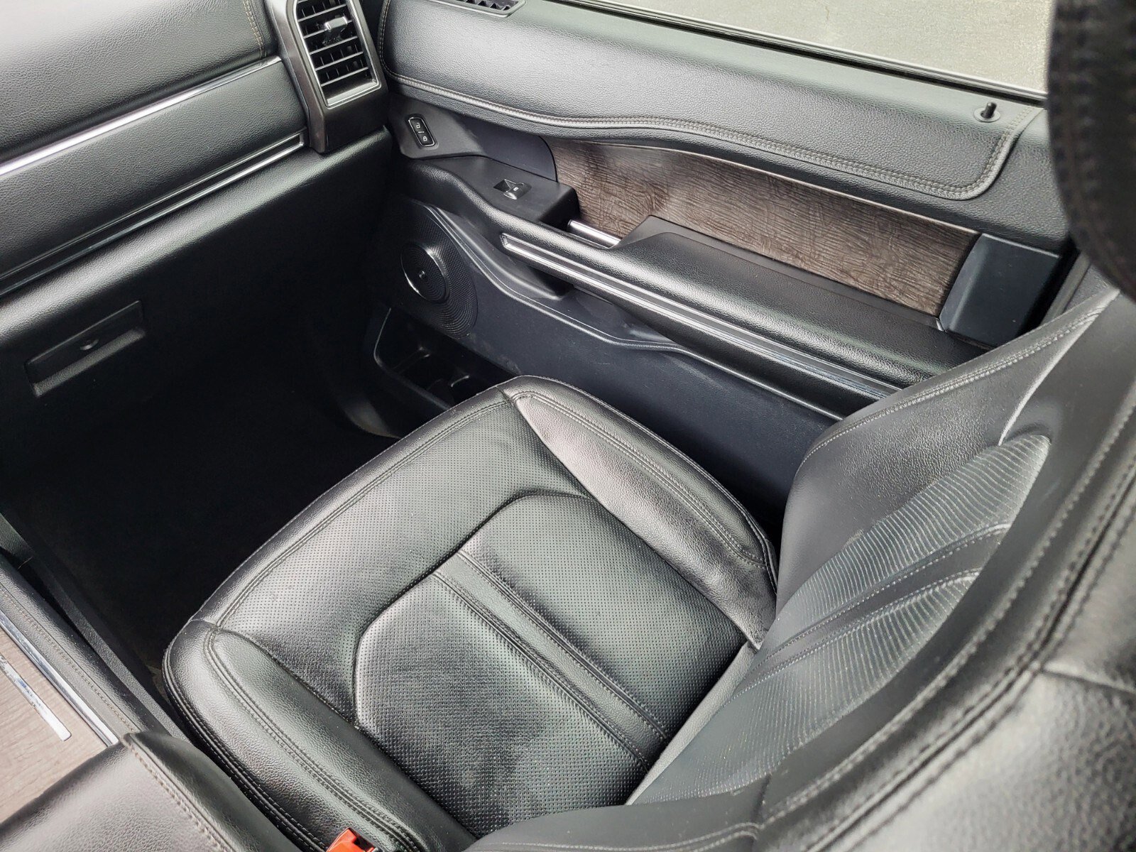 Certified 2021 Ford Expedition Limited image 15