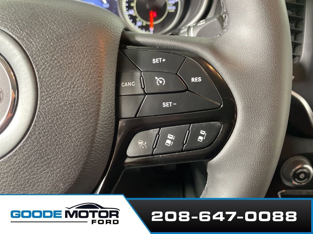 Used 2023 Jeep Cherokee Altitude Lux image 14