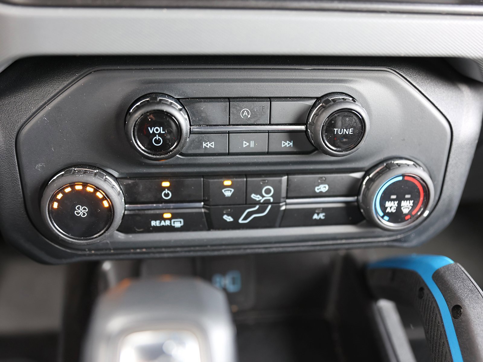 Certified 2023 Ford Bronco Black Diamond image 26