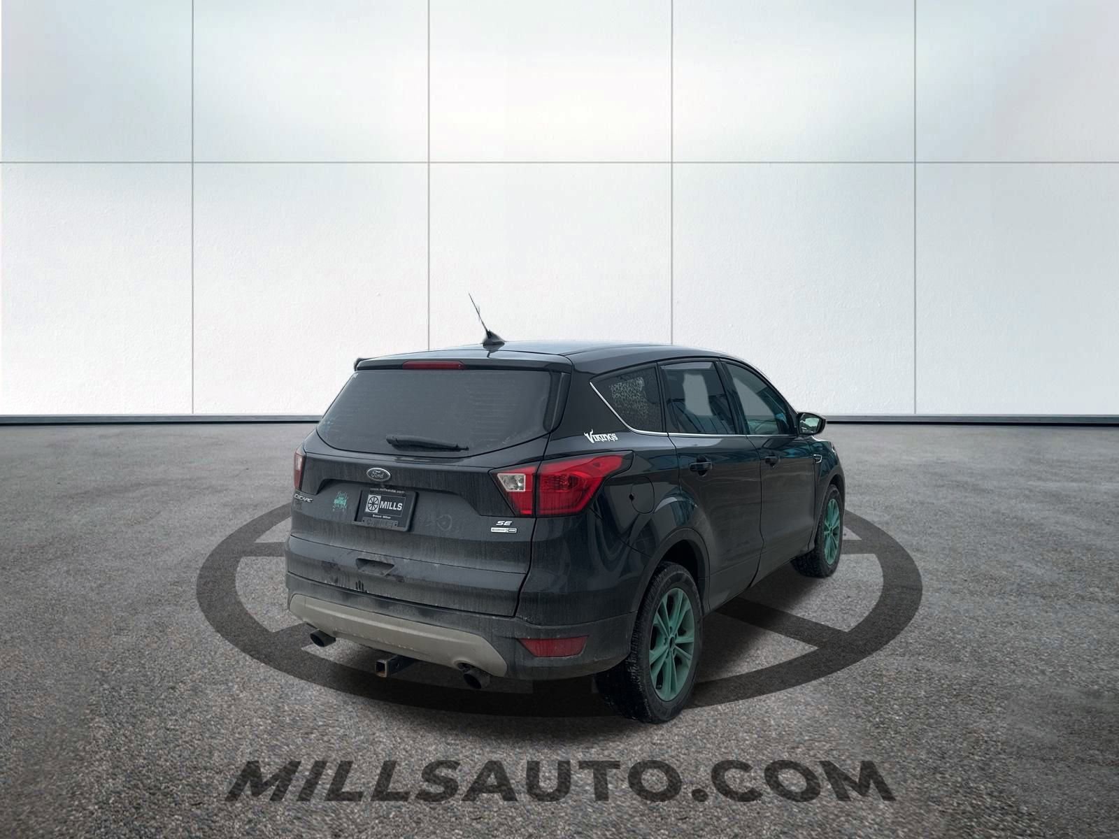 Certified 2019 Ford Escape SE image 2