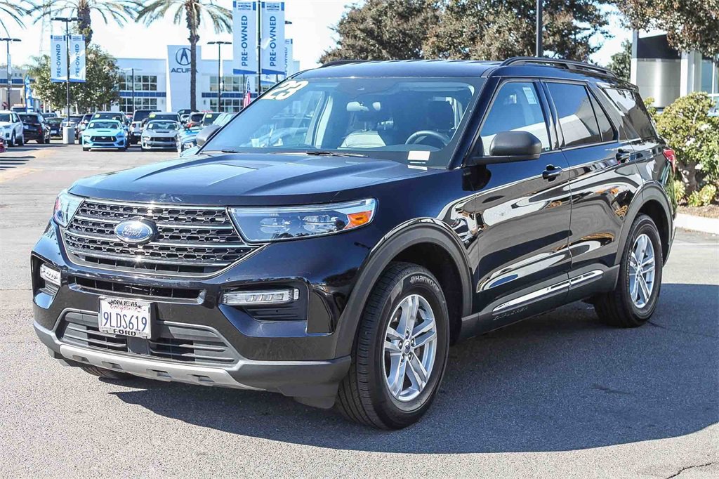 Certified 2023 Ford Explorer XLT w/ Equipment Group 202A image 3