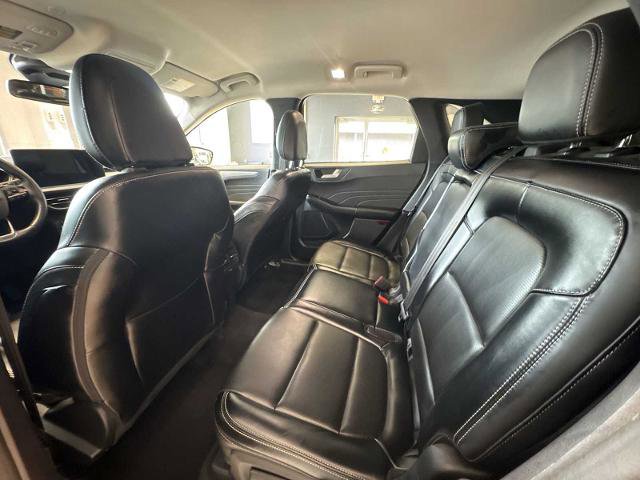 Certified 2024 Ford Escape Platinum AWD/4WD image 24
