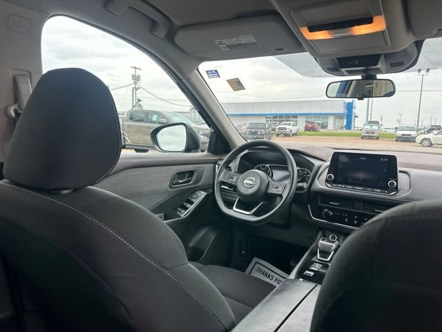 Used 2023 Nissan Rogue S FWD image 12