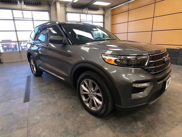 Certified 2022 Ford Explorer XLT w/ Equipment Group 202A image 1