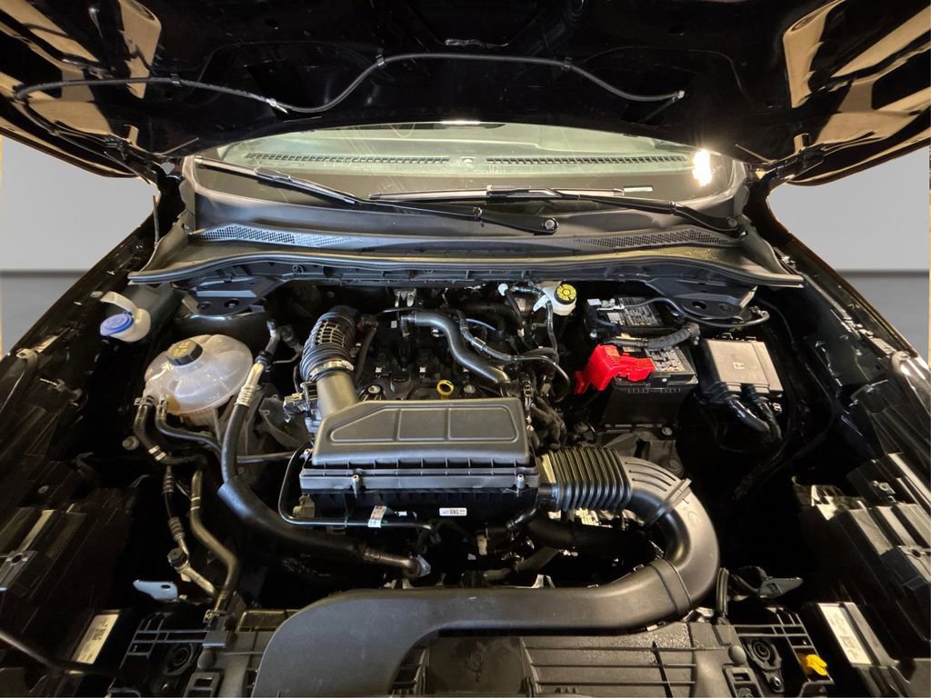 Certified 2025 Ford Escape ST-Line image 17