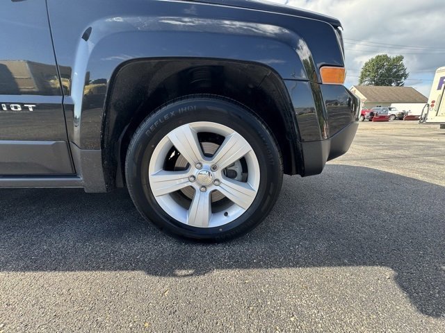 Used 2017 Jeep Patriot Latitude image 17