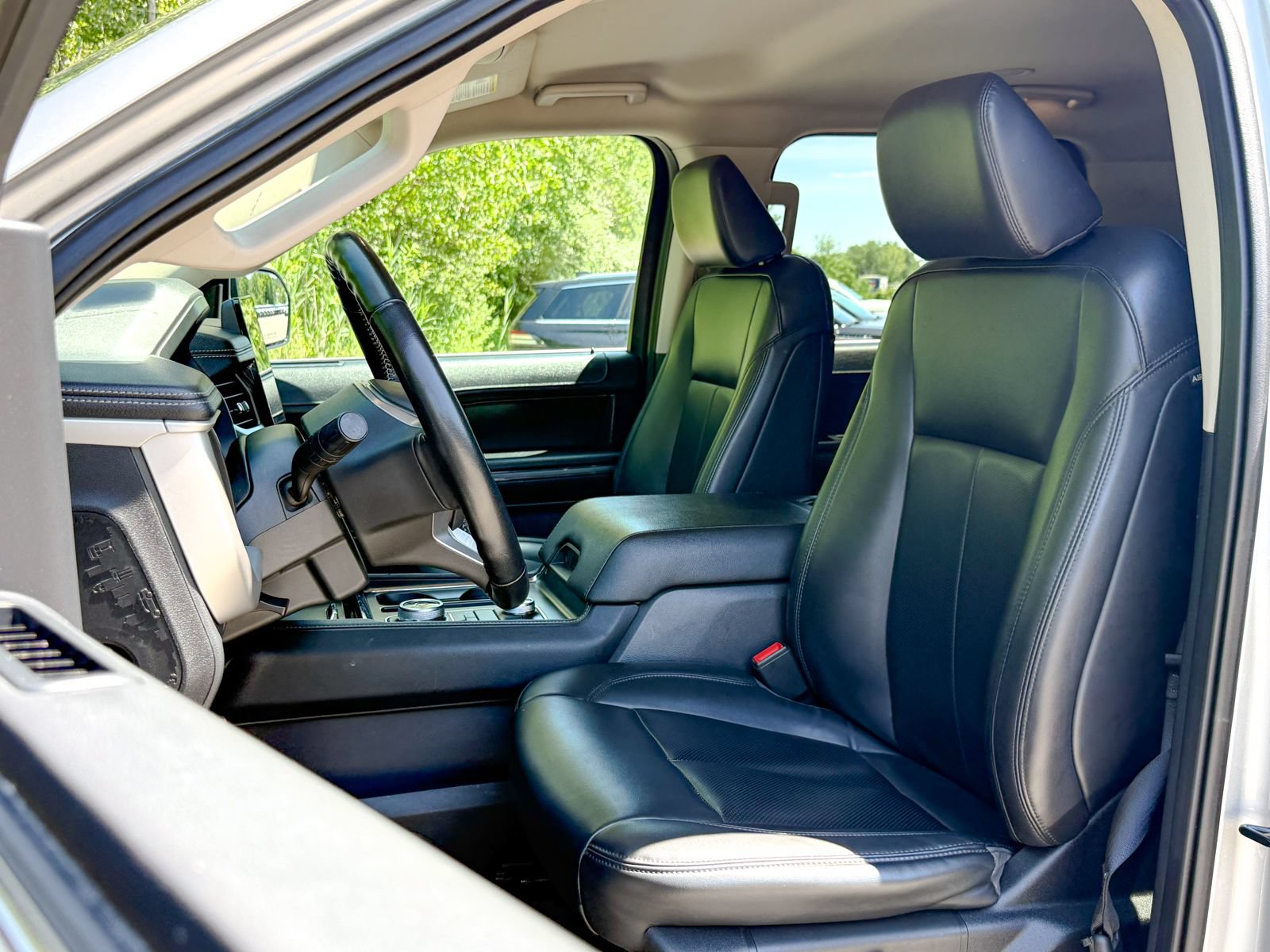 Certified 2023 Ford Expedition XLT AWD/4WD image 15
