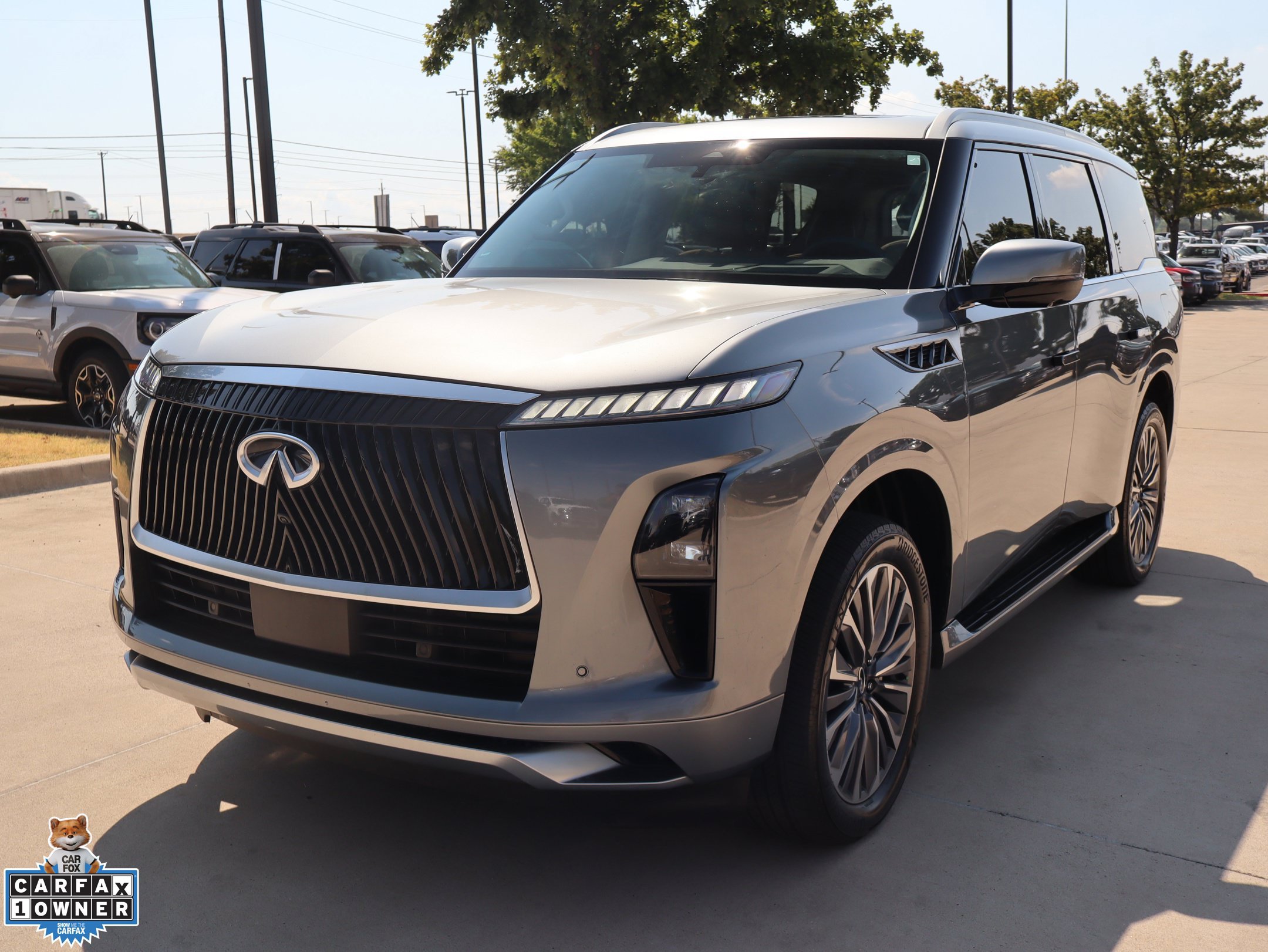 Used 2025 INFINITI QX80 Sensory AWD/4WD image 9