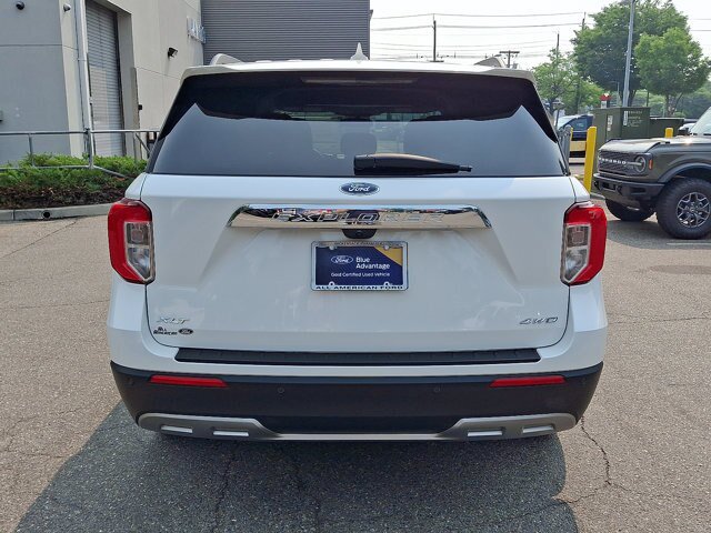 Certified 2023 Ford Explorer XLT w/ Equipment Group 202A AWD/4WD image 15