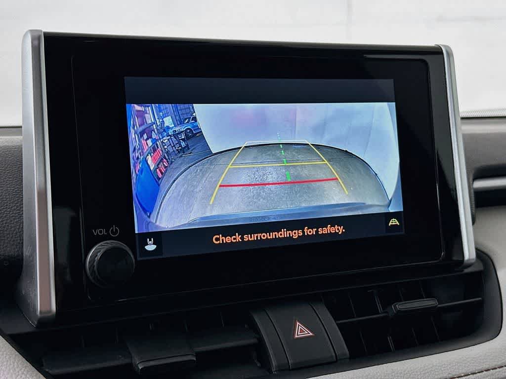 Used 2025 Toyota RAV4 XLE FWD image 27