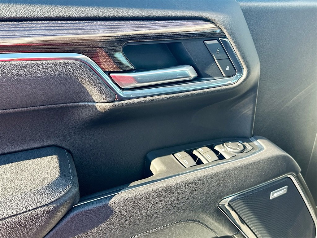 Used 2025 Chevrolet Silverado 1500 LT Trail Boss w/ Convenience Package II image 21