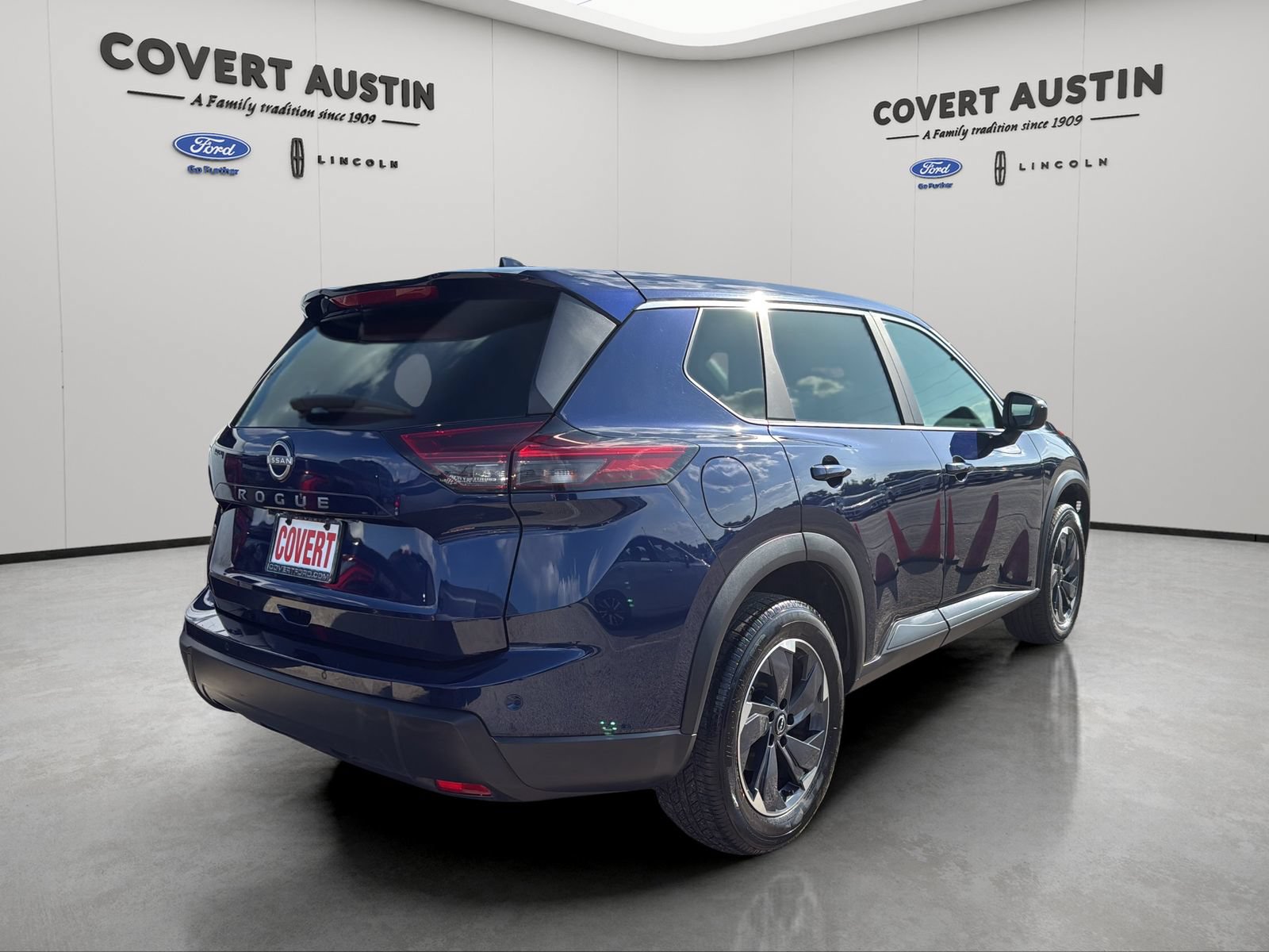 Used 2025 Nissan Rogue SV FWD image 5