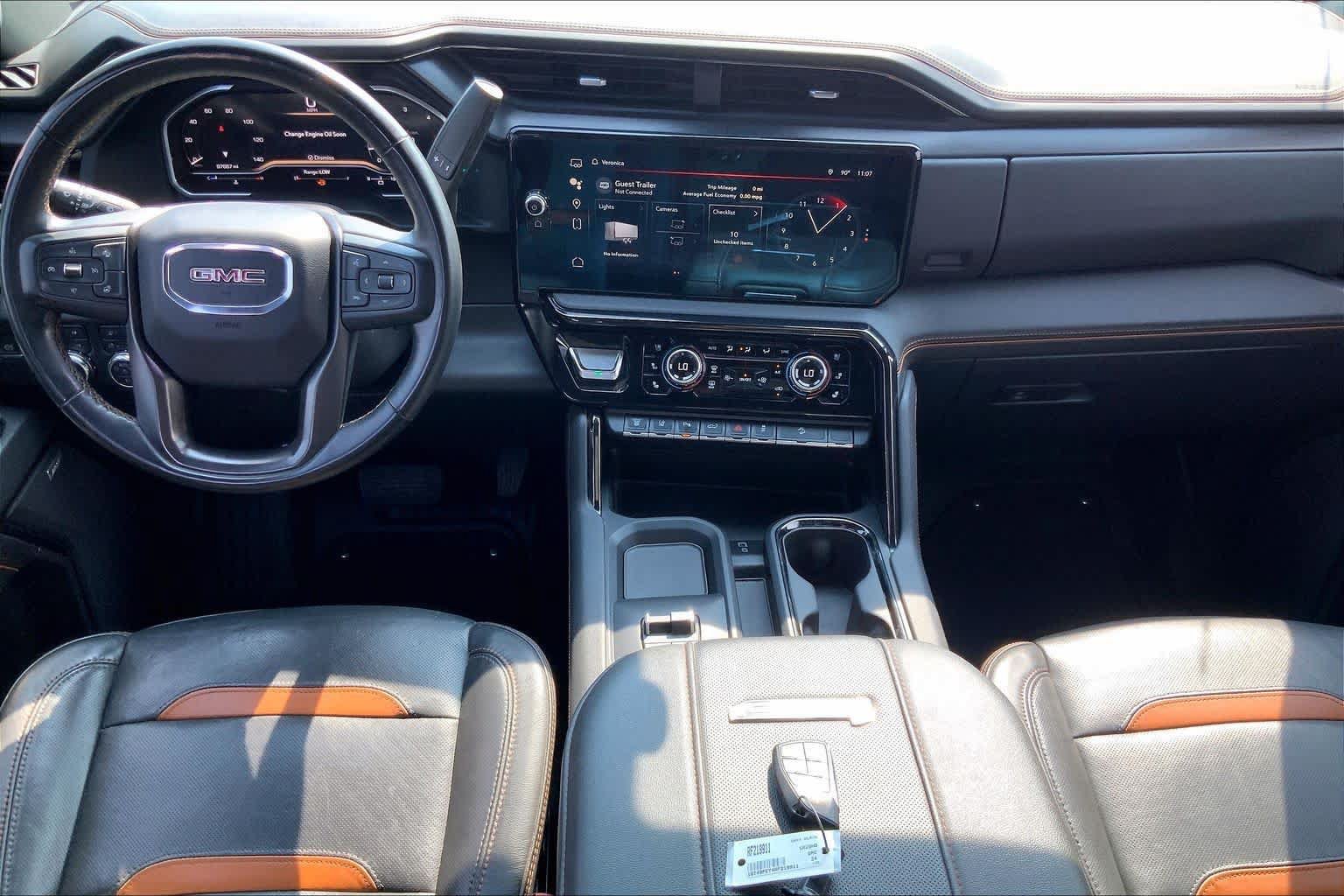Used 2024 GMC Sierra 2500 AT4 w/ Technology Package AWD/4WD image 15