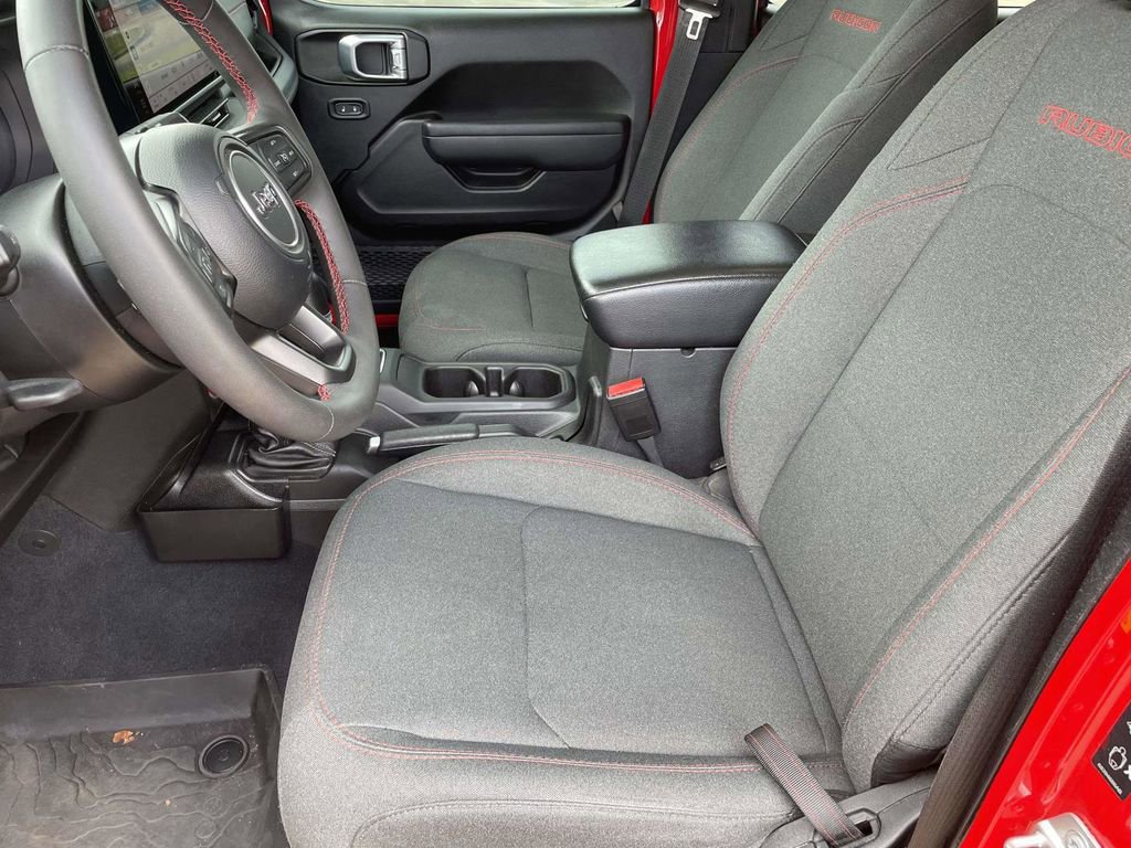 Used 2024 Jeep Wrangler Unlimited Rubicon w/ Safety Group image 13