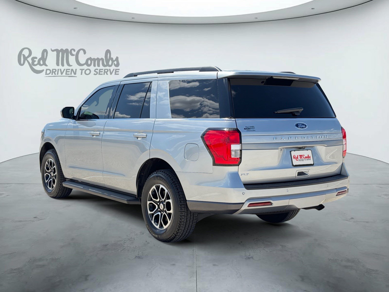Certified 2024 Ford Expedition XLT RWD image 7