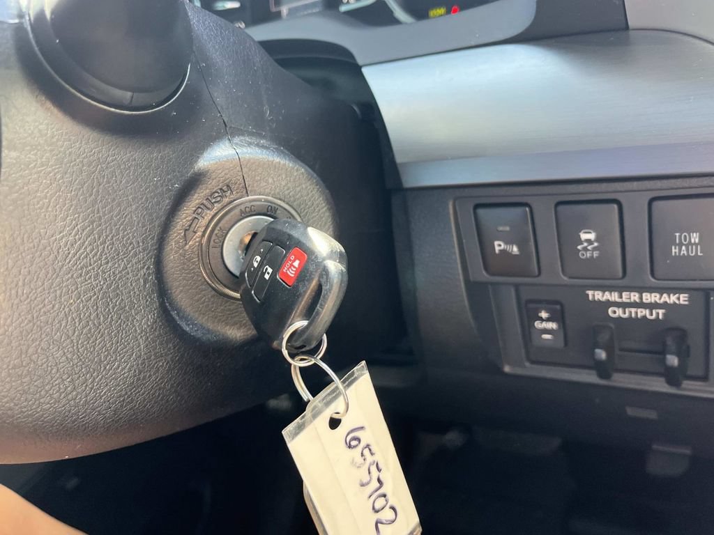Used 2018 Toyota Tundra Platinum AWD/4WD image 42