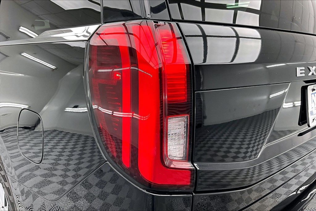Certified 2025 Ford Expedition Active AWD/4WD image 31