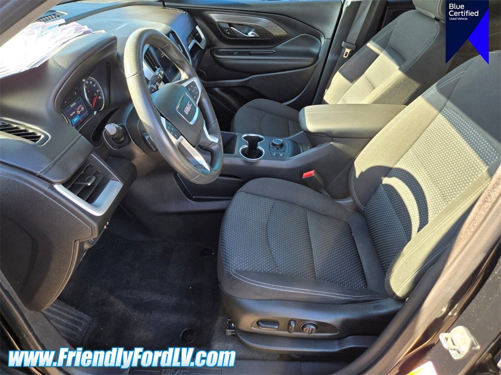 Used 2023 GMC Terrain SLE w/ Driver Convenience Package image 10