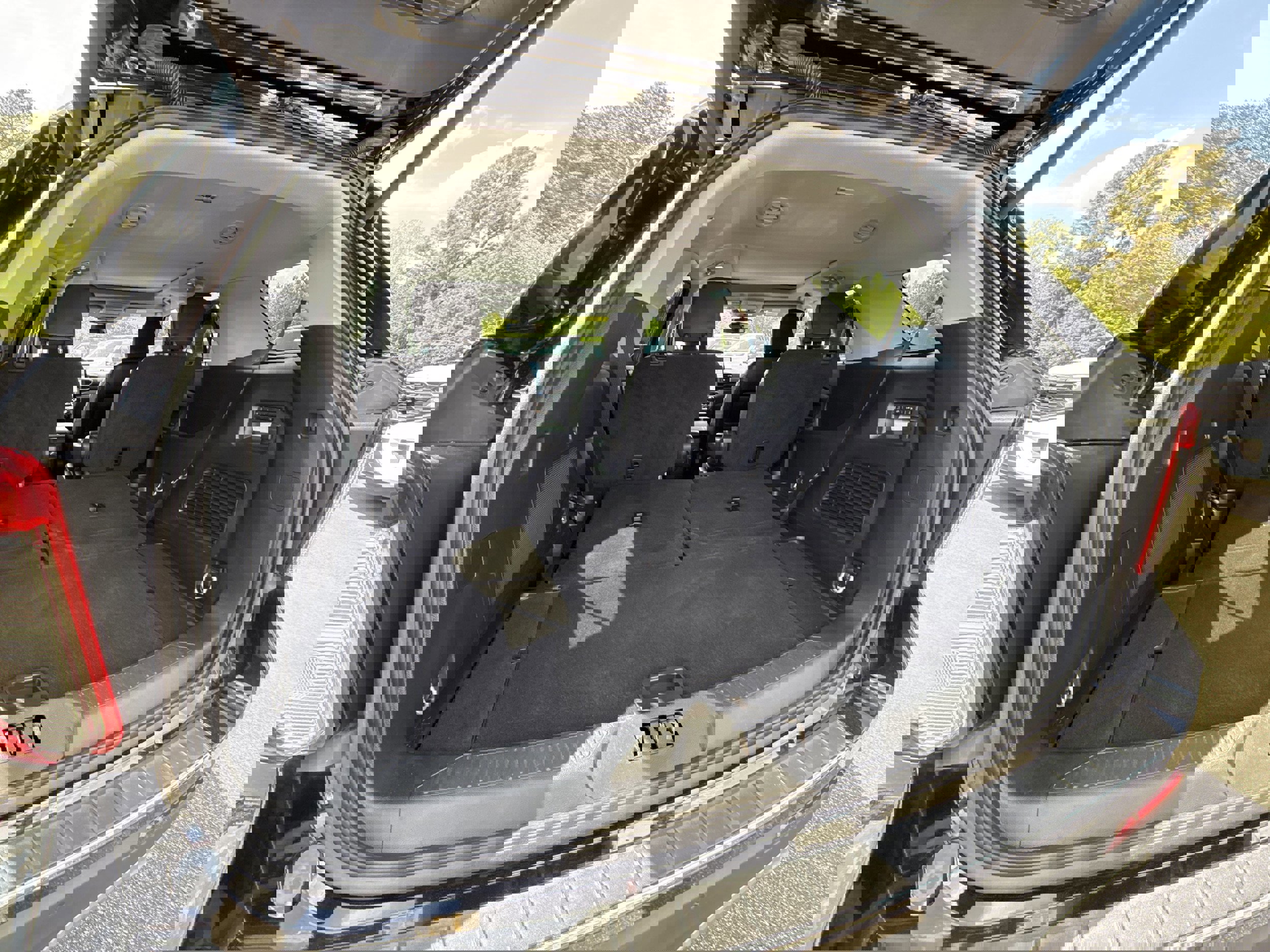 Certified 2023 Ford Explorer Limited w/ Limited Technology Package image 34