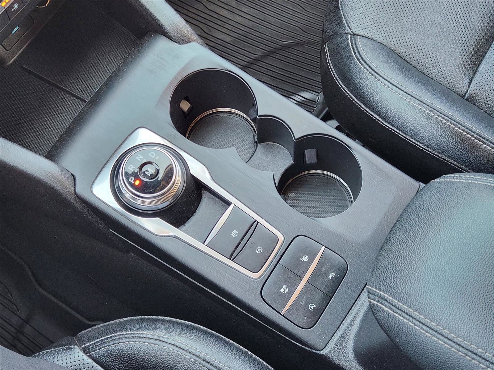 Certified 2020 Ford Escape Titanium AWD/4WD image 26