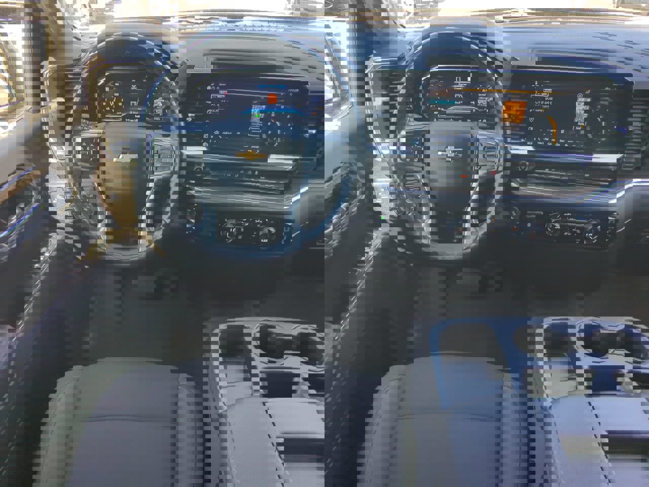 Used 2022 Chevrolet Silverado 1500 LT w/ Protection Package image 14