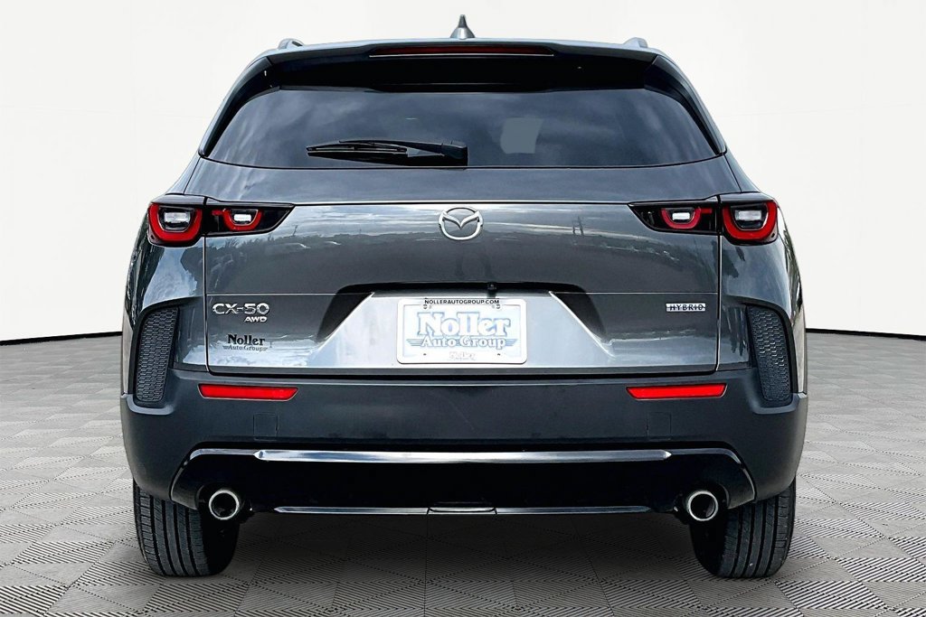 Used 2025 MAZDA CX-50 AWD 2.5 Hybrid w/ Premium Pkg image 4