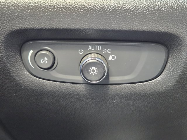 Used 2023 Chevrolet Traverse LS w/ Safety Package FWD image 21
