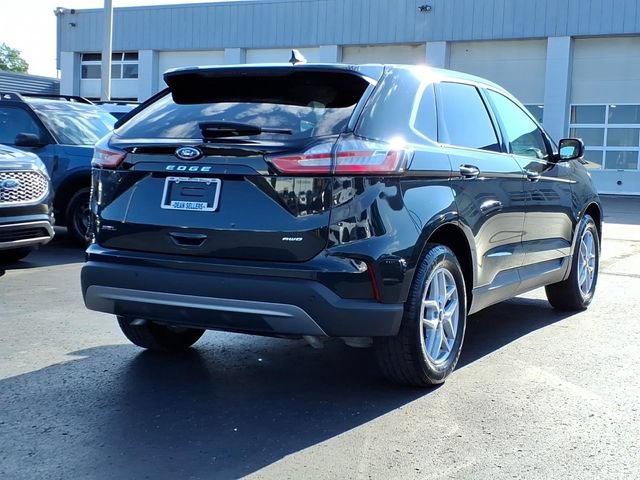 Certified 2023 Ford Edge SEL w/ Convenience Package AWD/4WD image 4