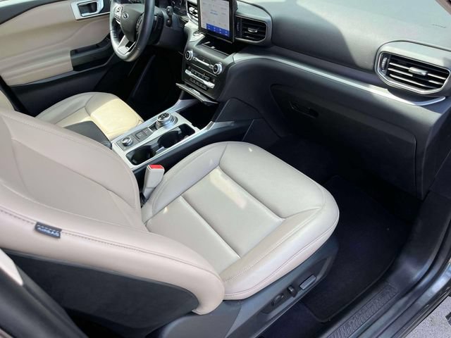 Certified 2020 Ford Explorer XLT w/ Equipment Group 202A AWD/4WD image 25