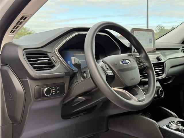 Certified 2025 Ford Escape Active AWD/4WD image 10