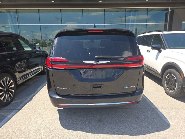 Used 2024 Chrysler Pacifica Limited FWD image 3