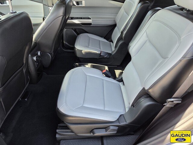 Certified 2021 Ford Explorer XLT w/ Equipment Group 202A RWD image 13