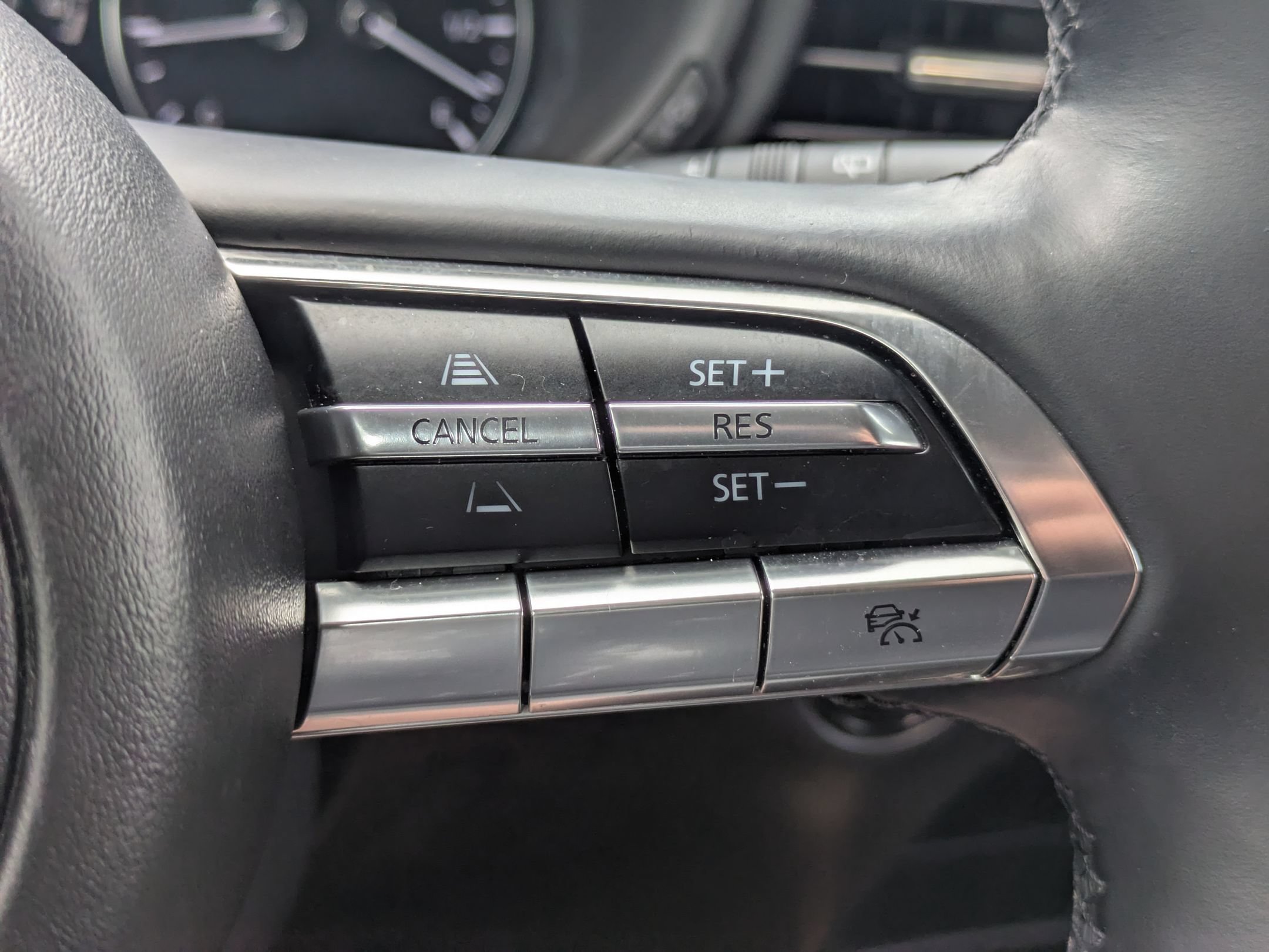 Used 2022 MAZDA CX-30 AWD 2.5 S w/ Premium Package image 17