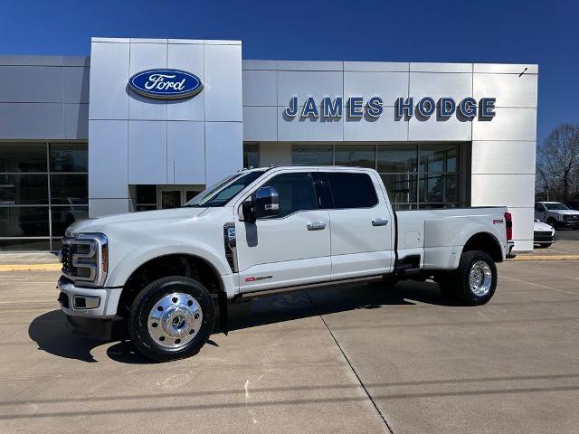 Certified 2026 Ford F450 Platinum w/ Platinum Plus Package AWD/4WD image 1