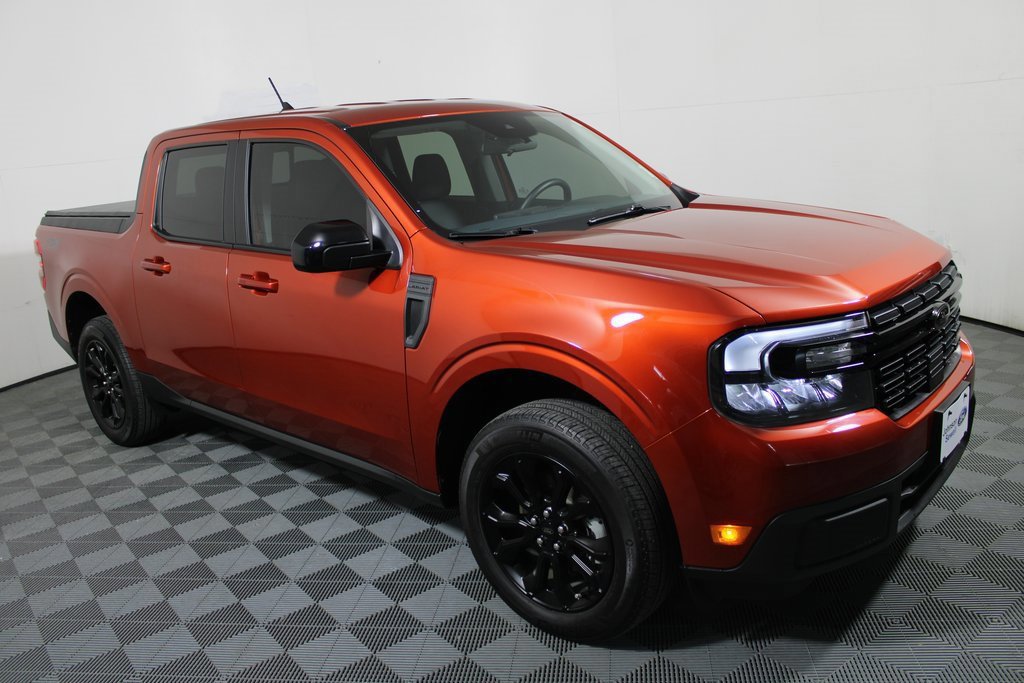 Certified 2024 Ford Maverick Lariat w/ Black Appearance Package image 5