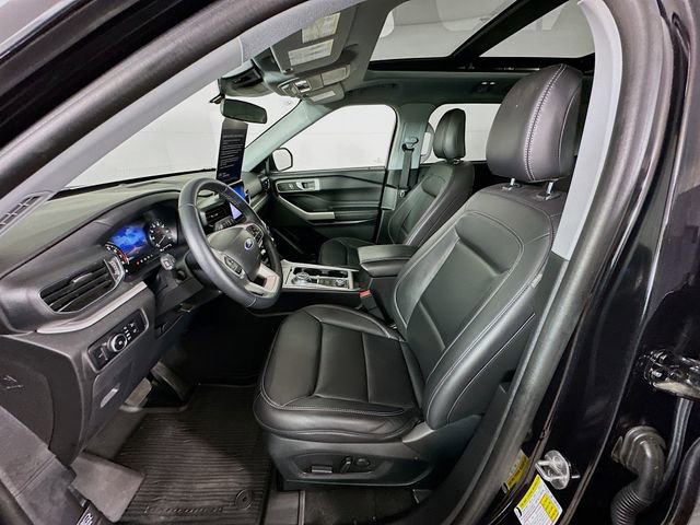 Certified 2023 Ford Explorer XLT w/ Equipment Group 202A image 30