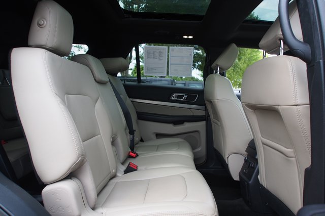 Certified 2018 Ford Explorer XLT w/ Equipment Group 202A FWD image 14