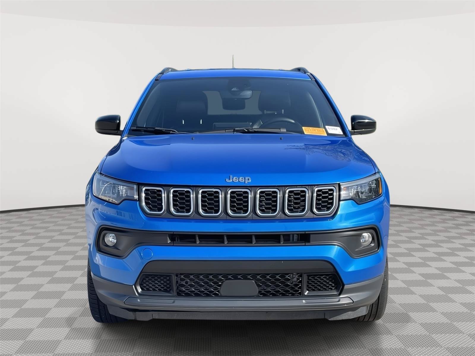 Used 2024 Jeep Compass Latitude AWD/4WD image 4