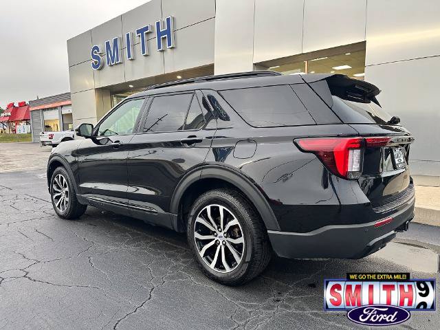 Certified 2025 Ford Explorer ST-Line AWD/4WD image 7