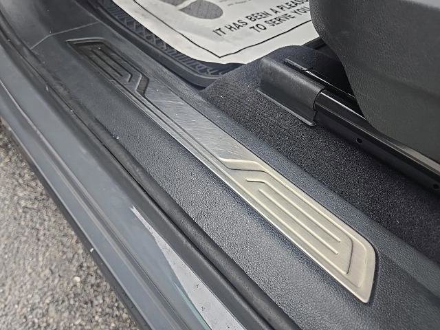 Used 2024 Volkswagen Atlas Cross Sport SE image 18