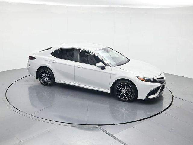 Used 2024 Toyota Camry SE w/ Convenience Package FWD image 40