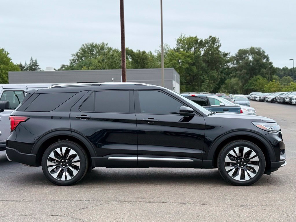 Certified 2026 Ford Explorer Platinum w/ LUX Leather Package AWD/4WD image 35