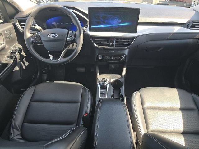 Certified 2025 Ford Escape Platinum AWD/4WD image 23