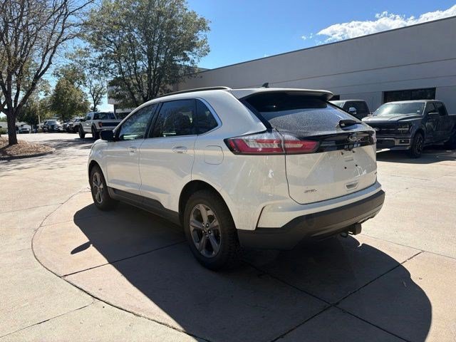 Certified 2022 Ford Edge SEL w/ Sport Appearance Package AWD/4WD image 4